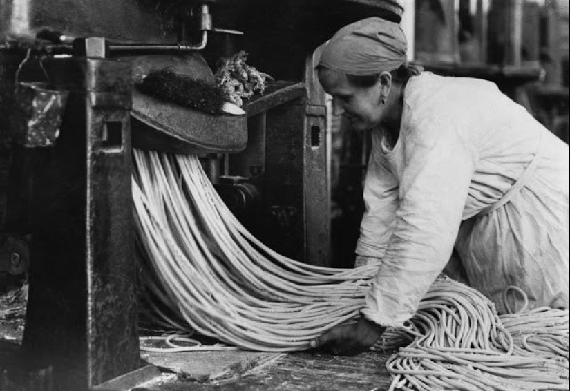 When hung noodles: manufacture of spaghetti at the beginning of the XX century