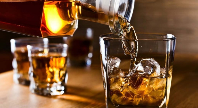 Whiskey, Scotch and Bourbon: what should be known about them, so as not to seem ignorant