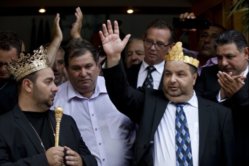 Who is a gypsy baron and what functions does he perform? Who is a gypsy baron and what functions does he perform?