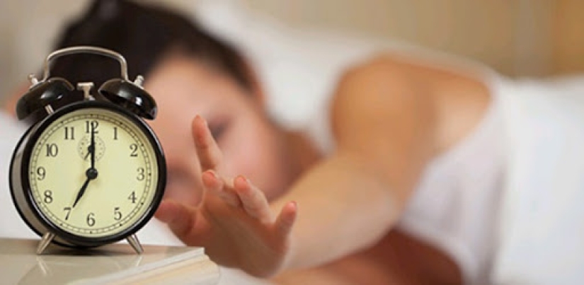 Why do bad thoughts prevent us from falling asleep and how to deal with it