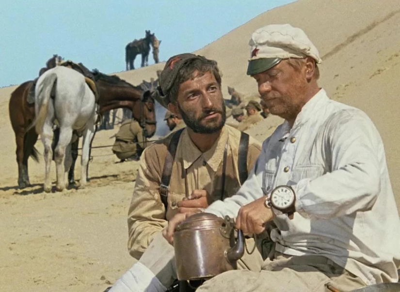 Why do men wear watches on their left hand Why do men wear watches on their left hand