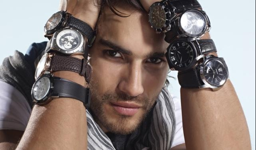 Why do men wear watches on their left hand Why do men wear watches on their left hand