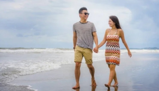 Why do they rent brides and grooms in China Why do they rent brides and grooms in China