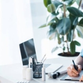 Why doctors have illegible handwriting: says an expert graphologist