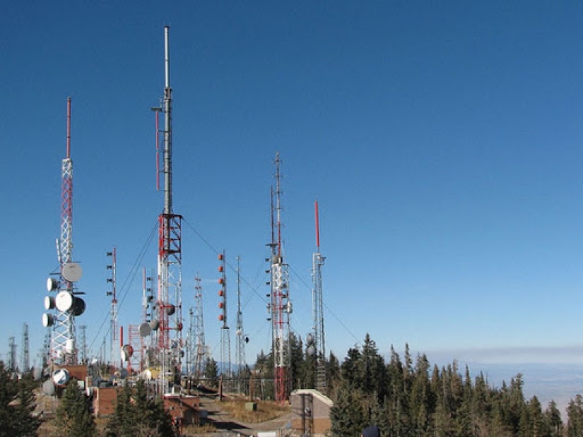 Why modern receivers the AM band, where there is some interference