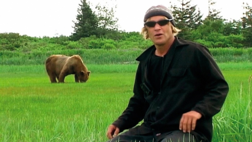 Why the bears ate their friend "Grizzly Man" Timothy Treadwell Why the bears ate their friend "Grizzly Man" Timothy Treadwell
