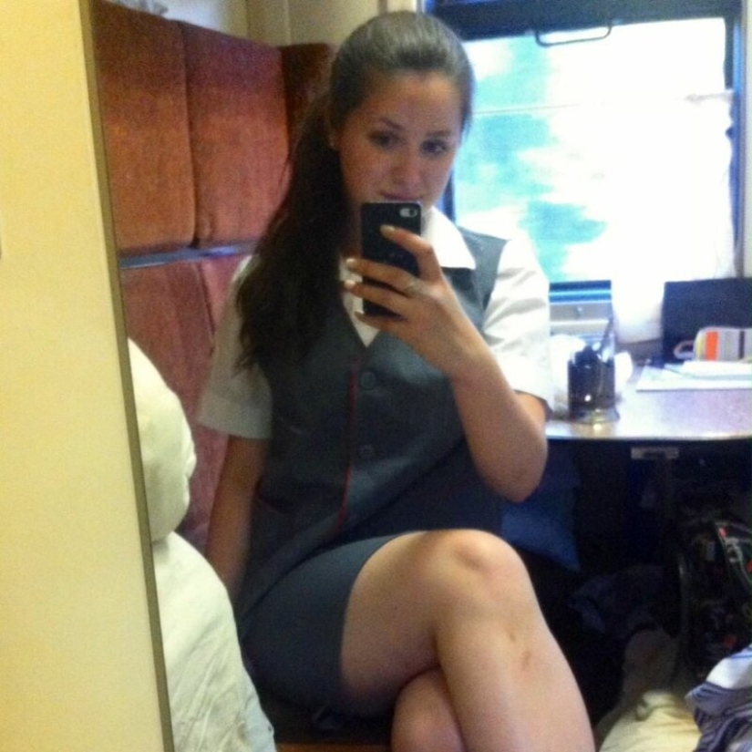 "With you anywhere!": the most beautiful fellow traveler in trains "With you anywhere!": the most beautiful fellow traveler in trains