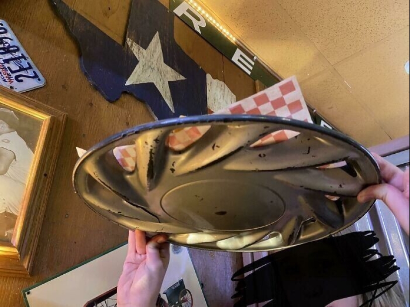 ¿Y que, en el plato era imposible? 30 ejemplos de servir platos demasiado inusuales ¿Y que, en el plato era imposible? 30 ejemplos de servir platos demasiado inusuales