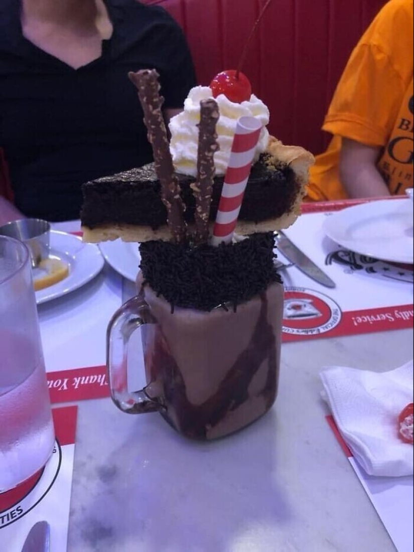 ¿Y que, en el plato era imposible? 30 ejemplos de servir platos demasiado inusuales ¿Y que, en el plato era imposible? 30 ejemplos de servir platos demasiado inusuales