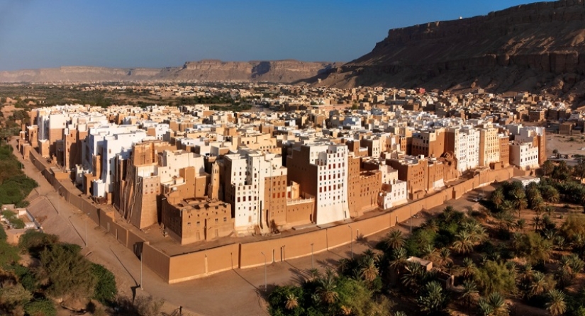 Yemeni Skyscrapers: Why is Shibam Called the 'Manhattan of the Desert'? Yemeni Skyscrapers: Why is Shibam Called the 'Manhattan of the Desert'?