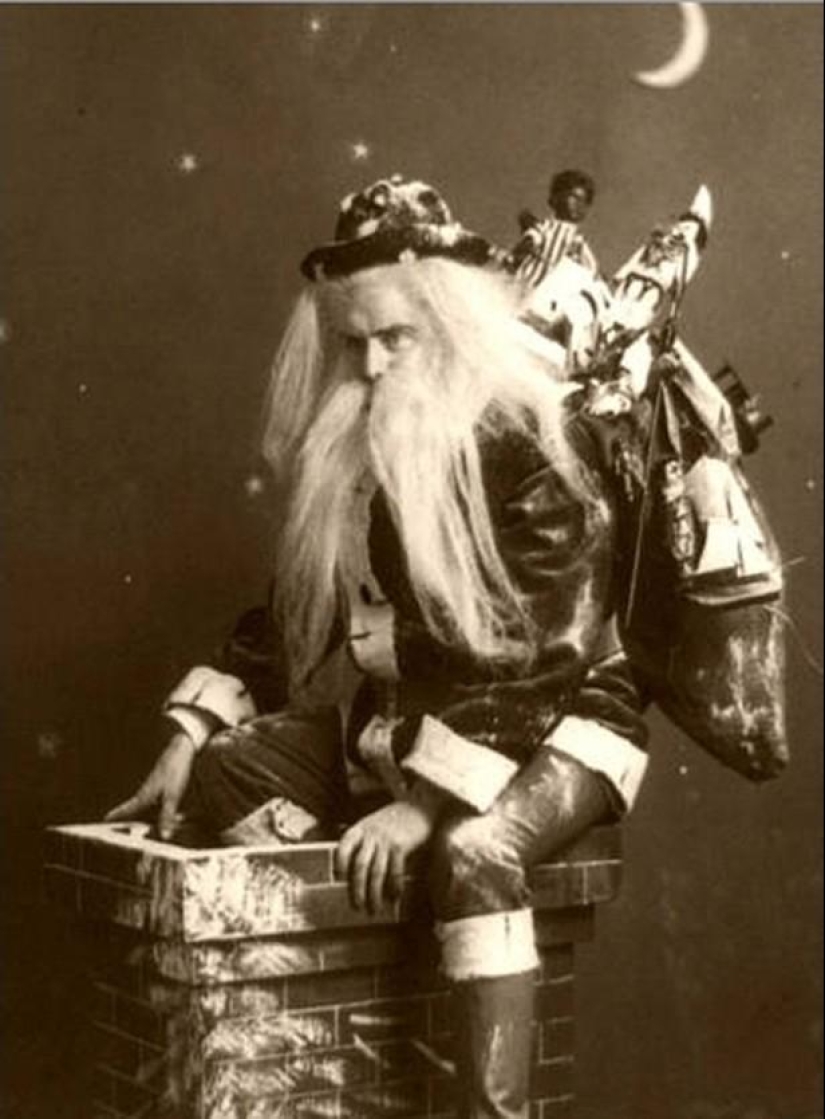 Papá Noel enojado y aterrador Papá Noel enojado y aterrador