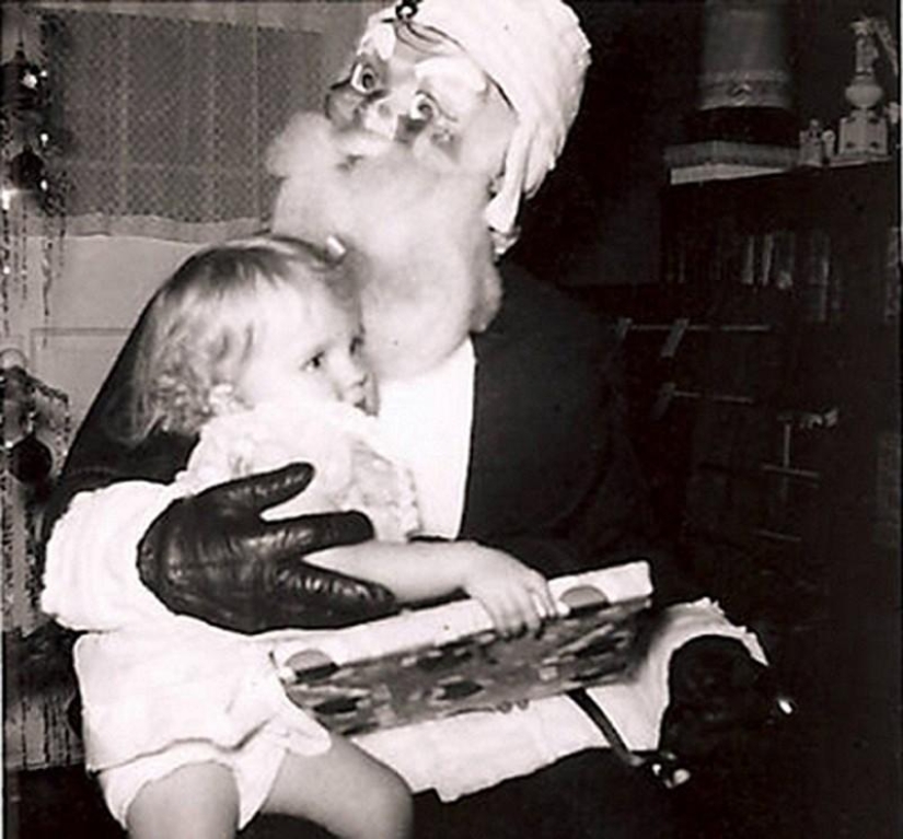 Papá Noel enojado y aterrador Papá Noel enojado y aterrador