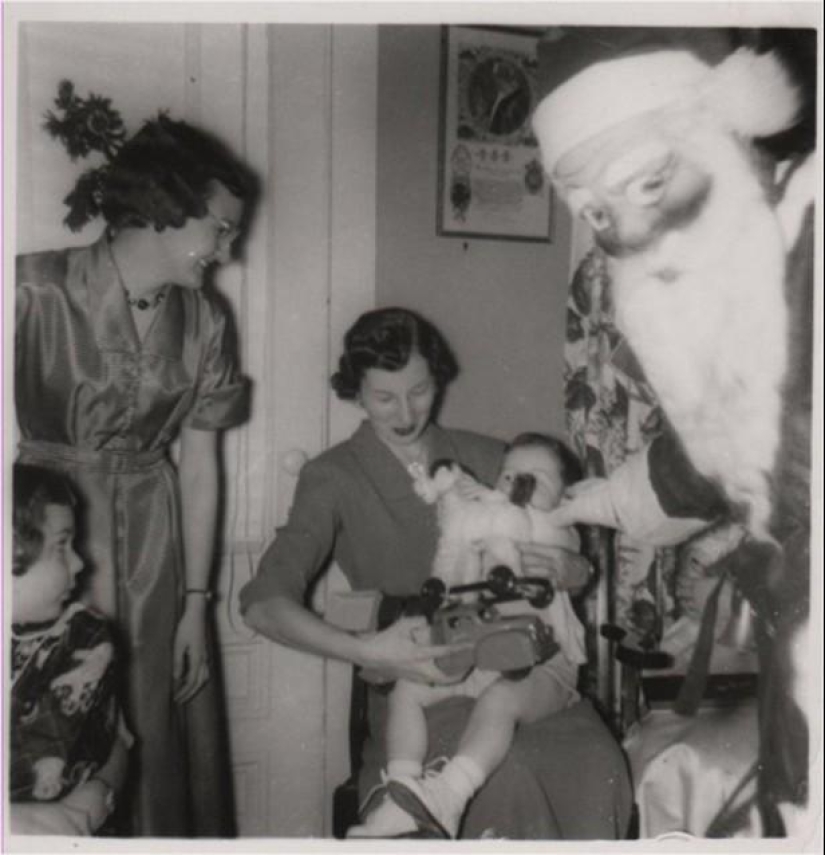 Papá Noel enojado y aterrador Papá Noel enojado y aterrador