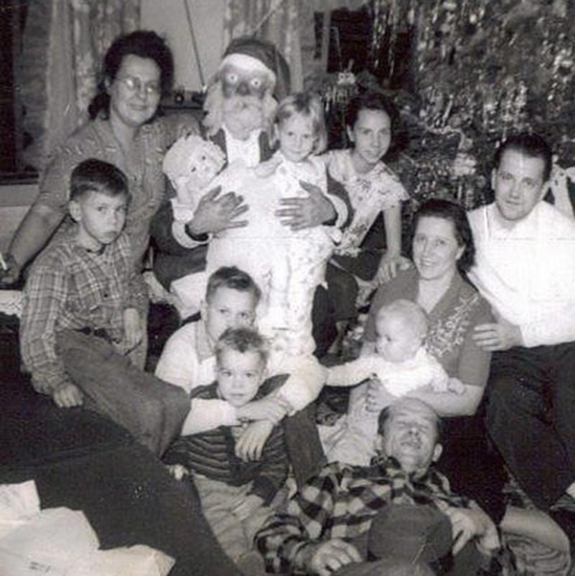 Papá Noel enojado y aterrador Papá Noel enojado y aterrador