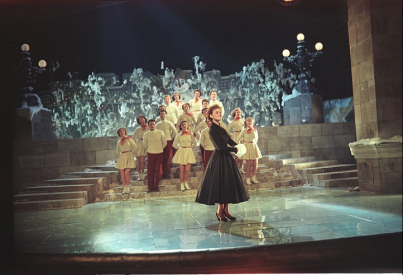 Soviet icon Christmas style: trendsetter TV